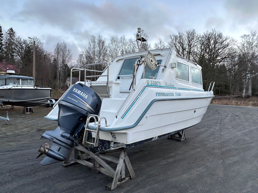 Finnmaster 7100 + Yamaha F115