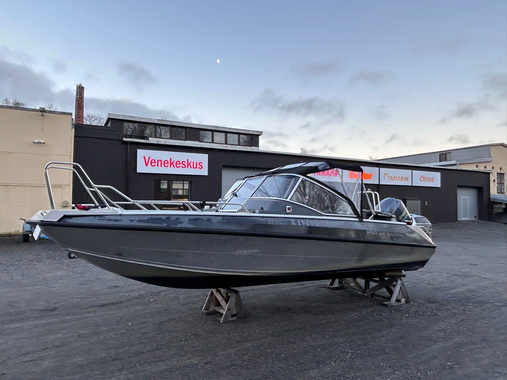 Buster Magnum + Yamaha F150