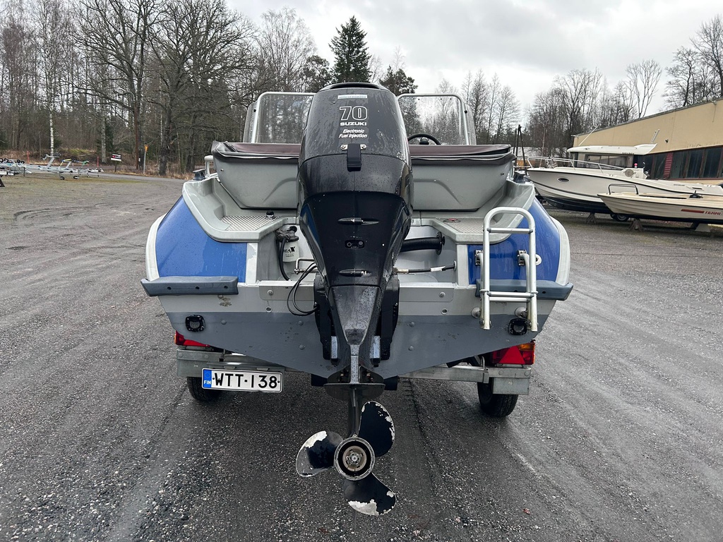 Buster X + Suzuki DF70