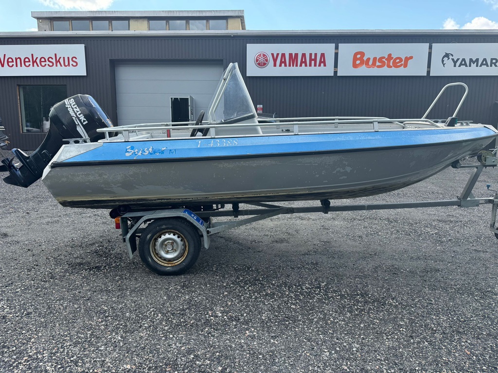 Buster M + Suzuki DF 40