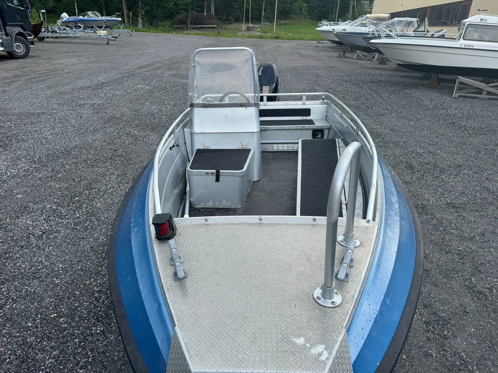 Buster M + Suzuki DF 40
