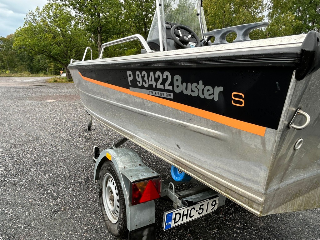 Buster Scc + Yamaha F30
