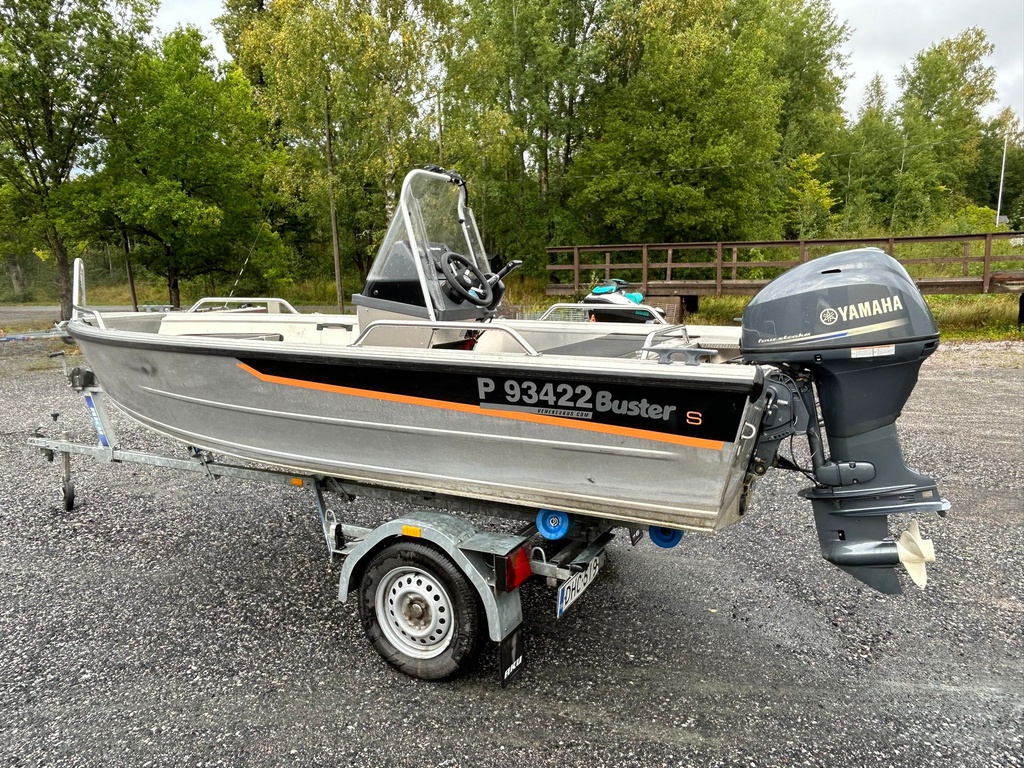 Buster Scc + Yamaha F30