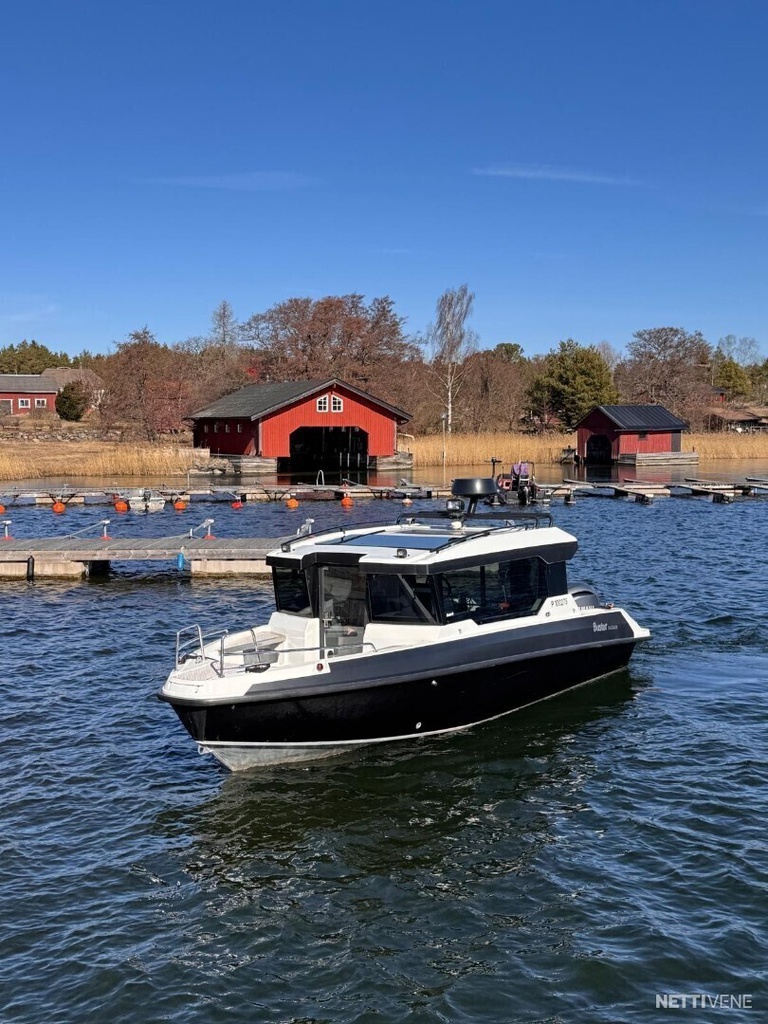 Buster Magnum Cabin + Yamaha F225
