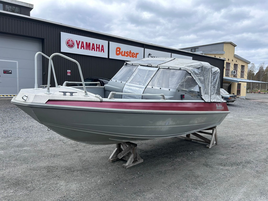 Buster XL + Yamaha F115