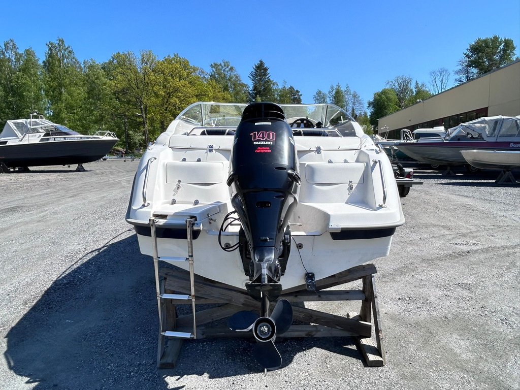 Bella 621DC + Suzuki DF140