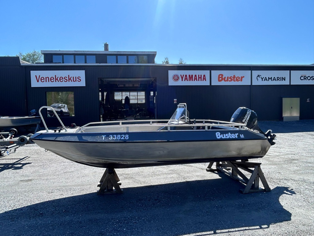 Buster M + Suzuki DF40