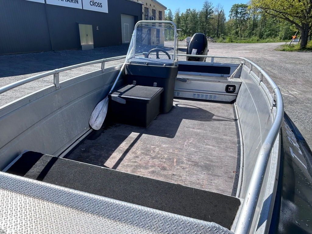 Buster M + Suzuki DF40