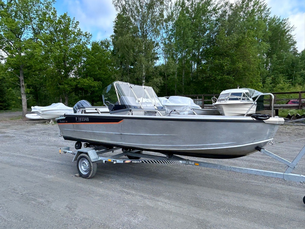 Buster M2 + Yamaha F40 + Majava VT750