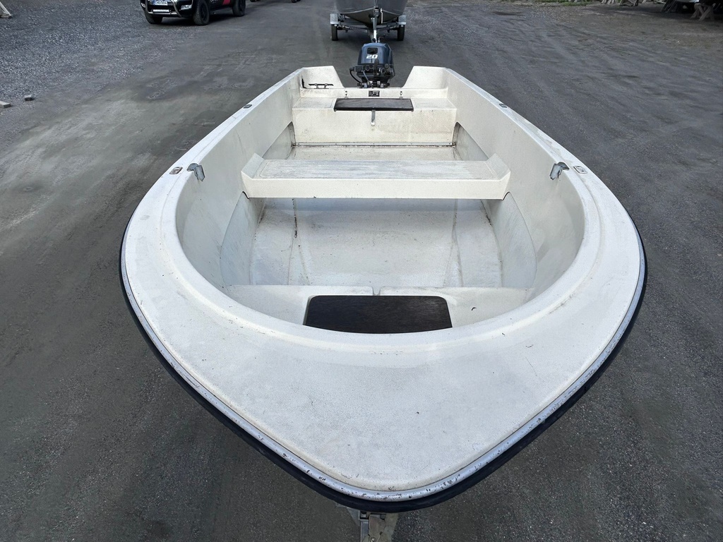 Vator 14 + Yamaha F20 + AKU 700K traileri
