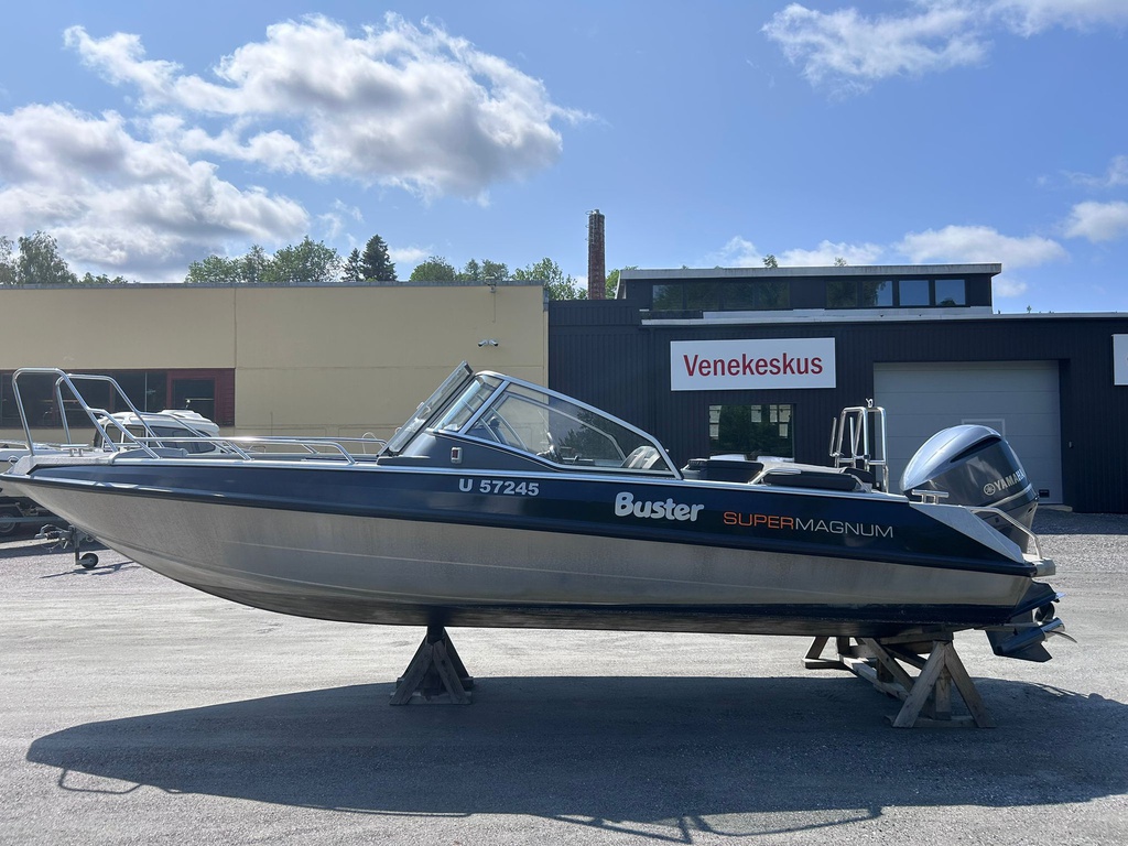 Buster Supermagnum + Yamaha F300