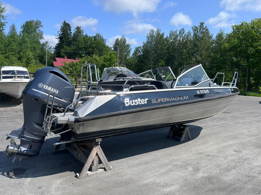 Buster Supermagnum + Yamaha F300