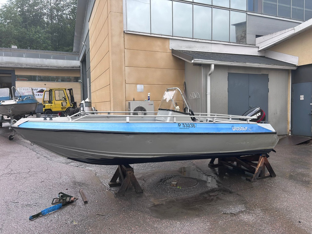 Buster M1 + Evinrude E-Tec 40