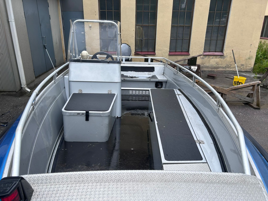Buster M1 + Evinrude E-Tec 40