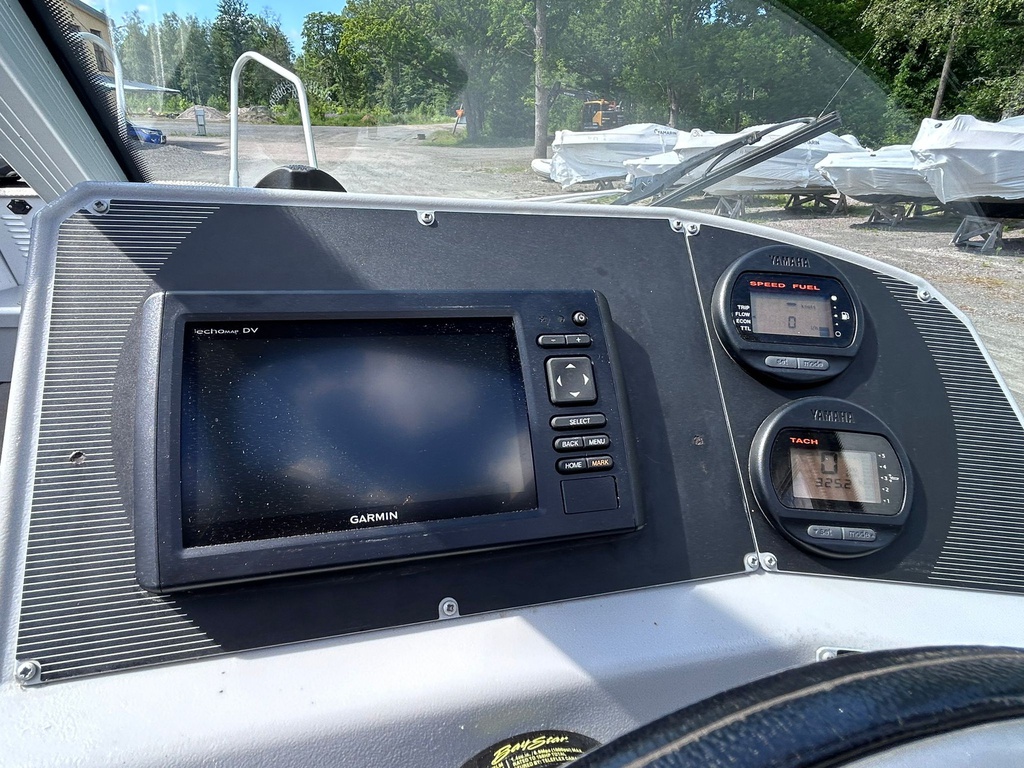 Buster XXl+Yamaha 115