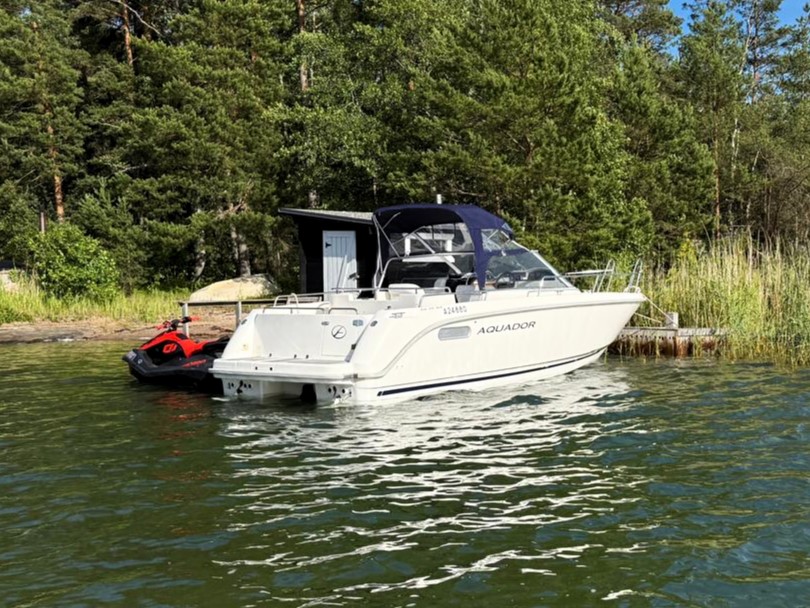 Aquador 25 WA + Mercruiser 260 hv