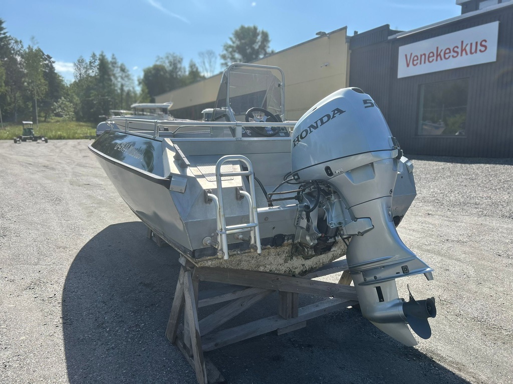 Buster L1 + Honda BF50