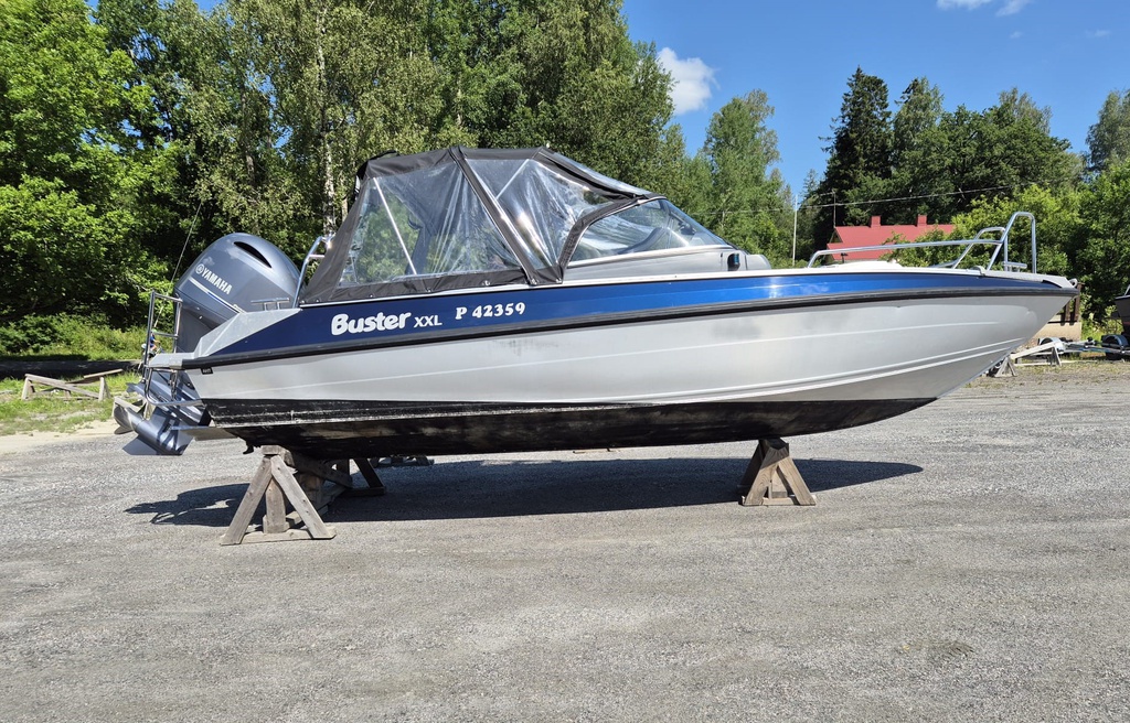 Buster XXL + Yamaha F150