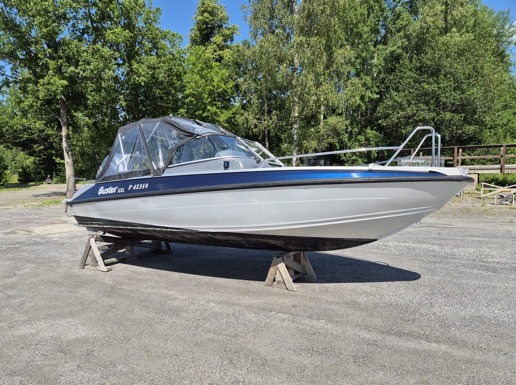 Buster XXL + Yamaha F150