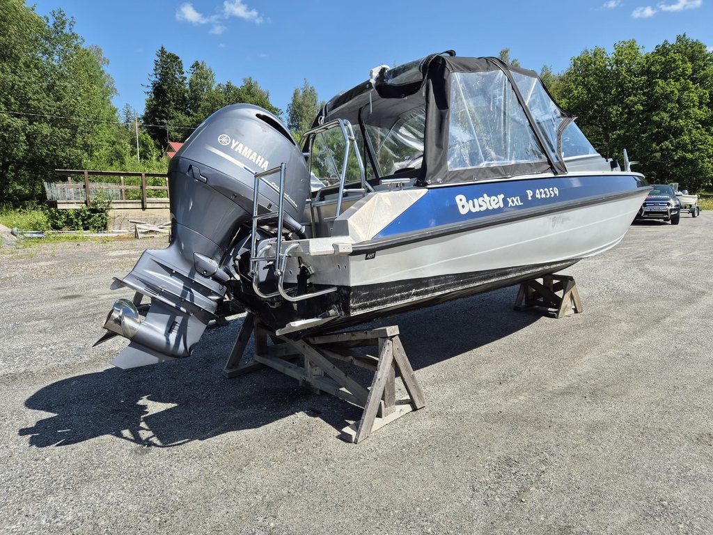 Buster XXL + Yamaha F150