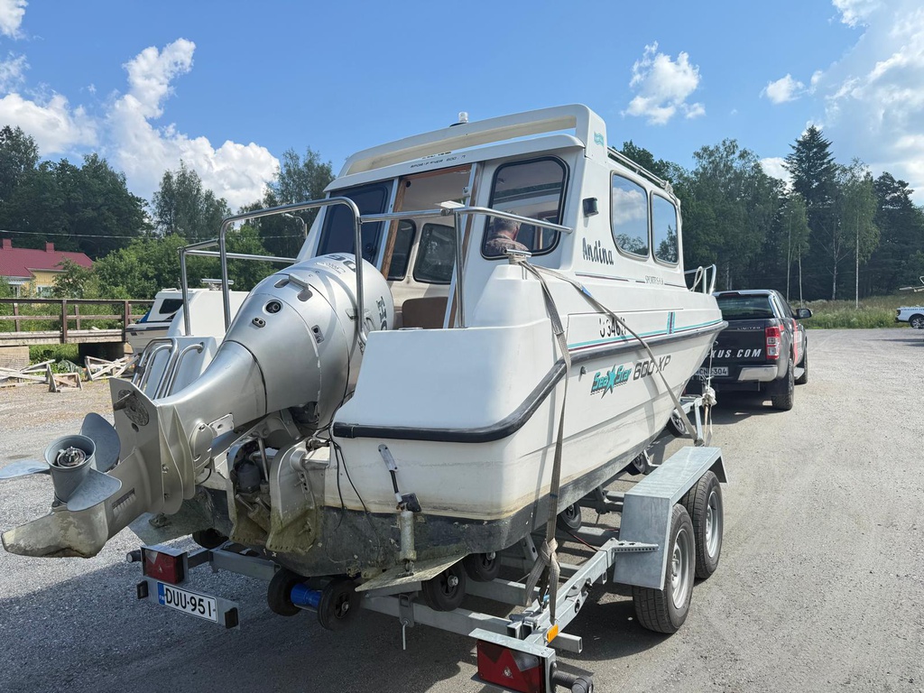 SeaStar 600 XR + Honda BF90