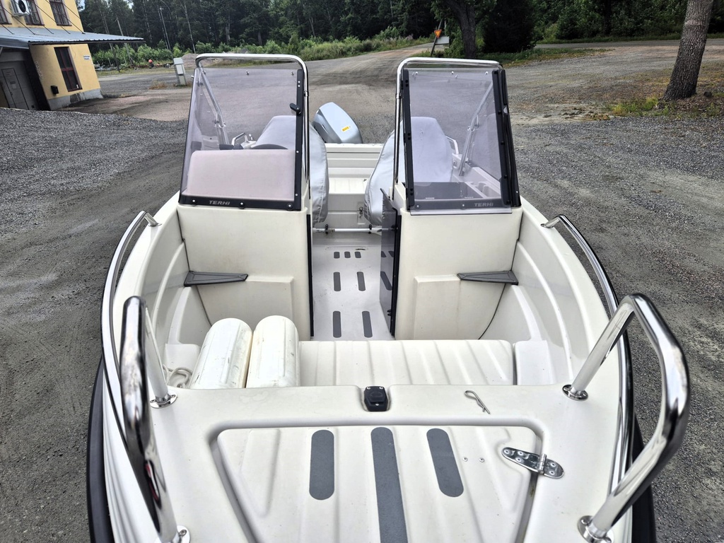 Terhi 475 BR + Honda BF50 + traileri