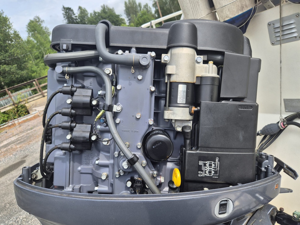 TG 7000 + Yamaha F100