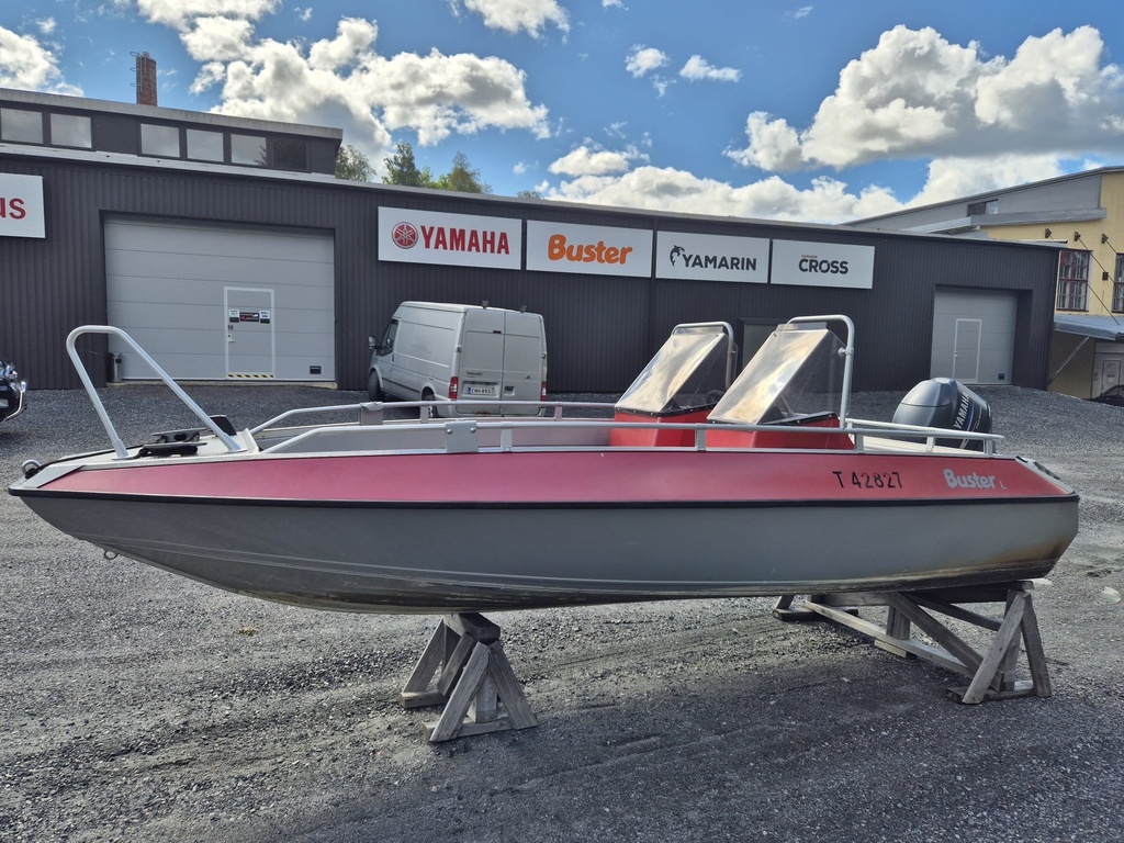 Buster L + Yamaha F50