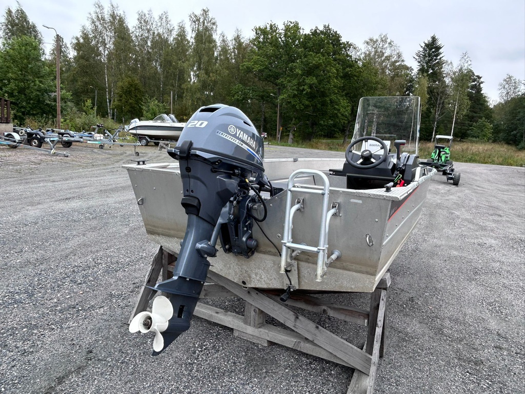 Buster XSR + Yamaha F20