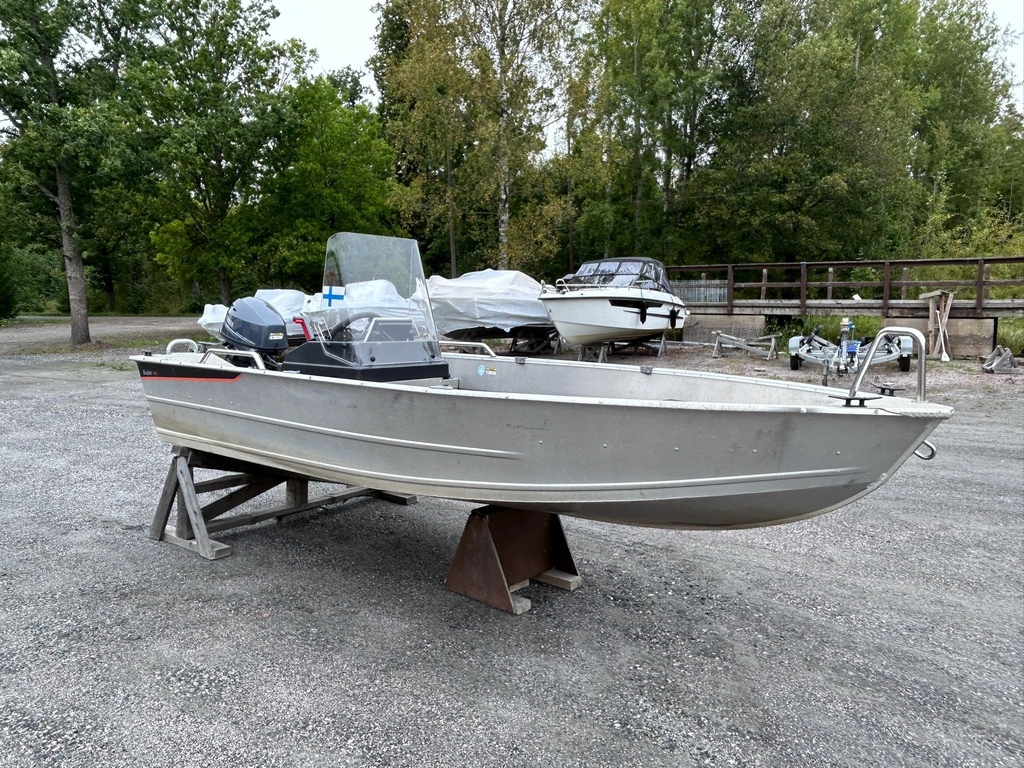 Buster XSR + Yamaha F20