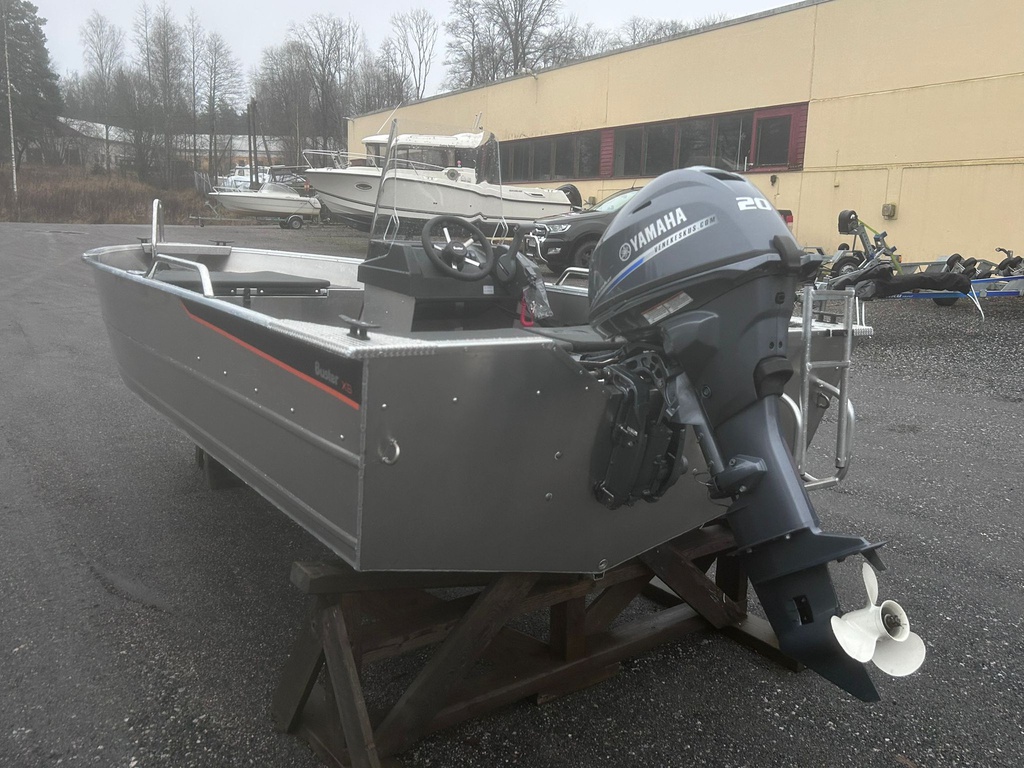 Buster XSr + Yamaha F20