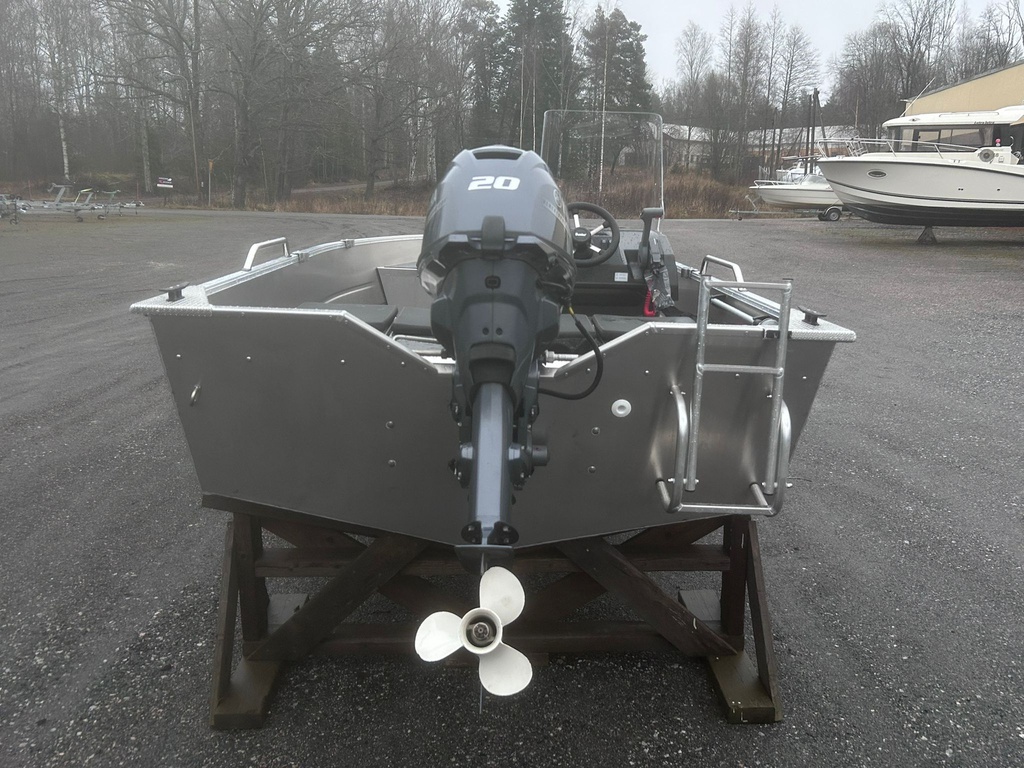 Buster XSr + Yamaha F20