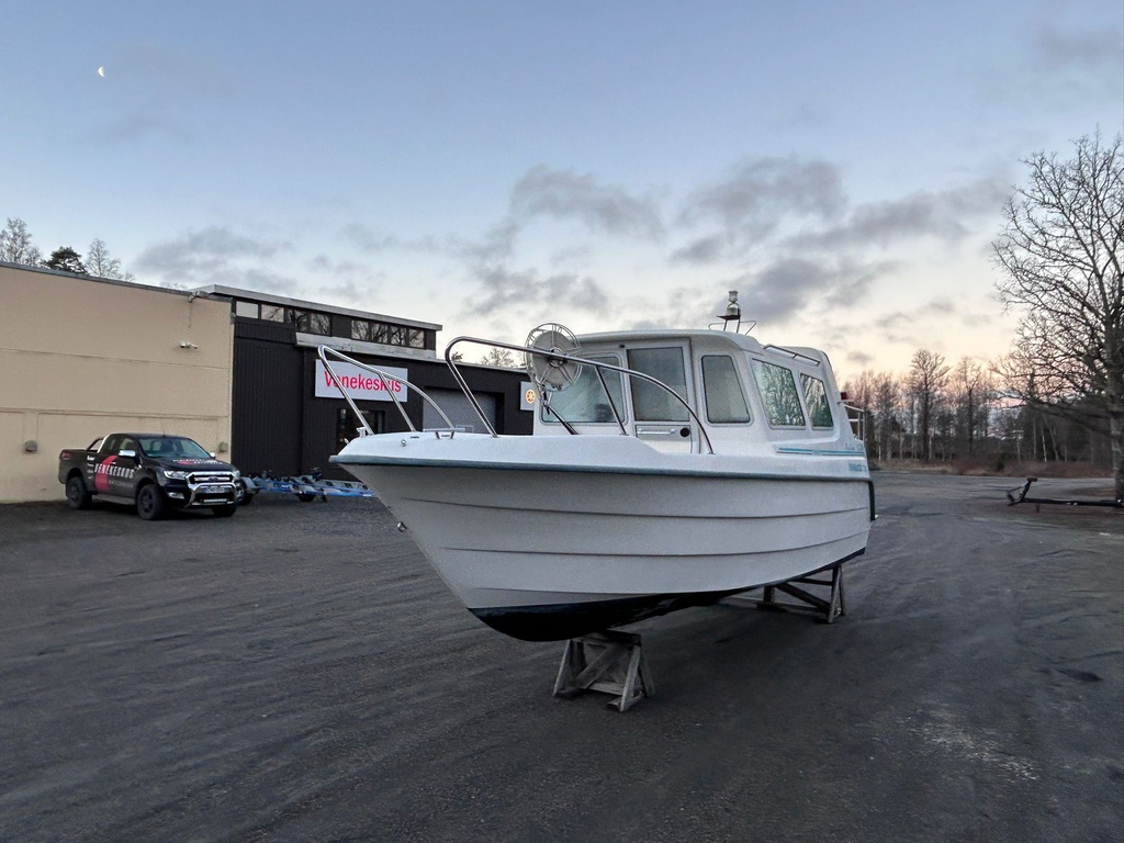 Finnmaster 7100 + Yamaha F115