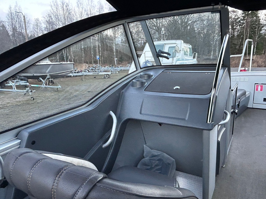 Buster Magnum + Yamaha F150