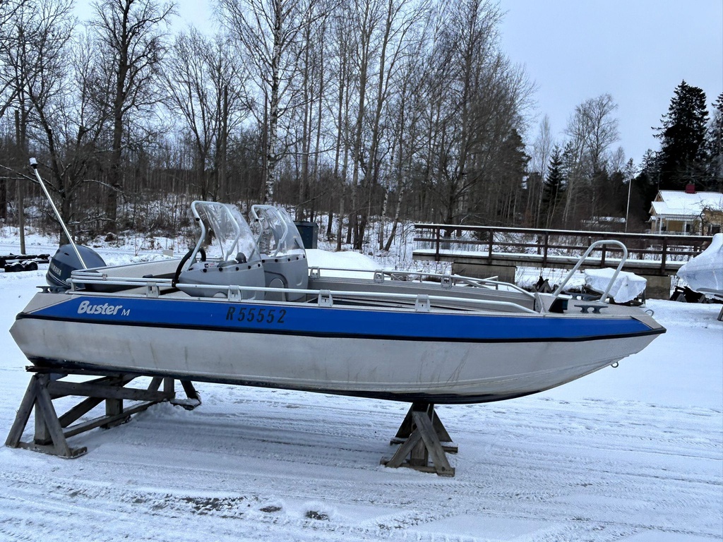 Buster M2 + Yamaha F40