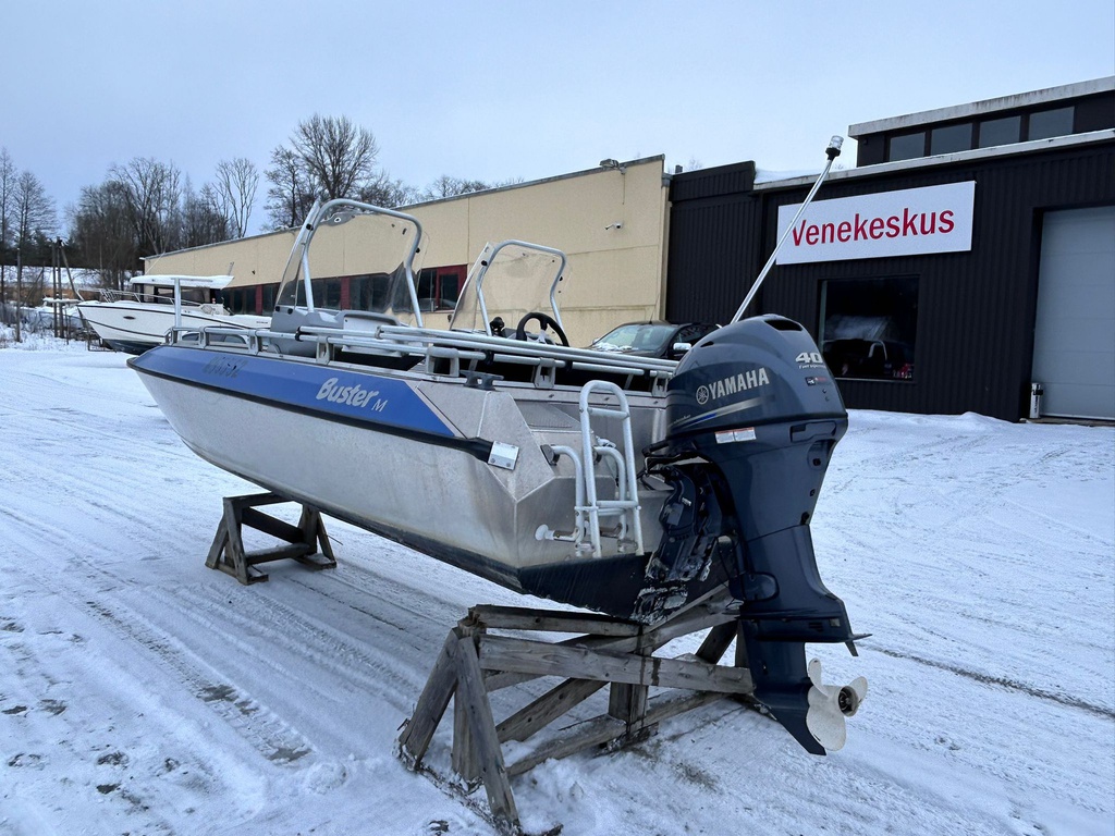 Buster M2 + Yamaha F40