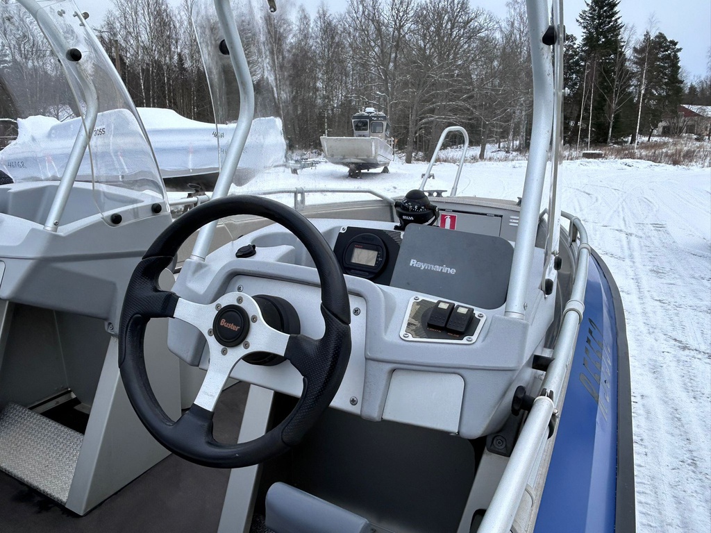 Buster M2 + Yamaha F40