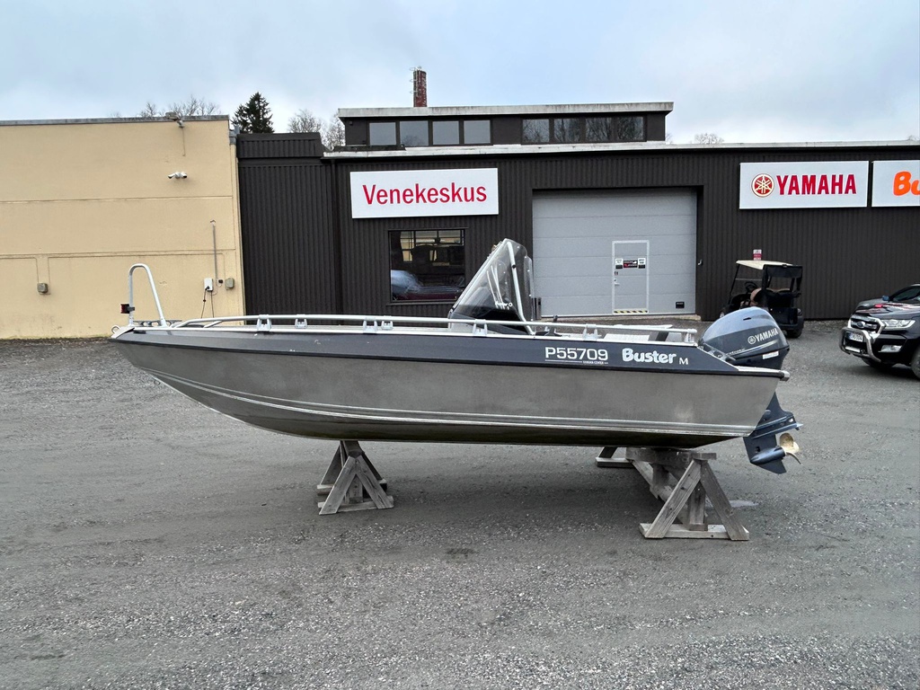 Buster M2 + Yamaha F40