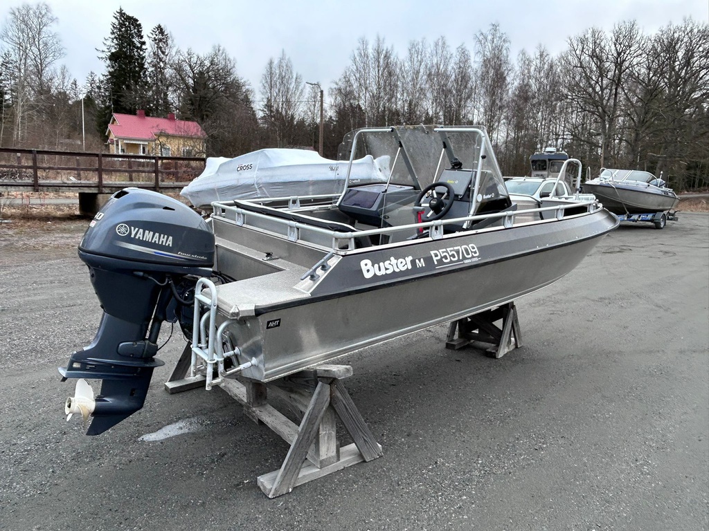 Buster M2 + Yamaha F40