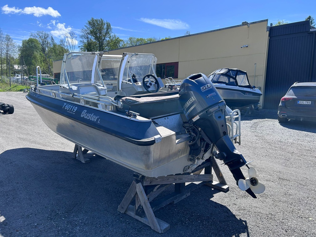 Buster L2 + Yamaha F50