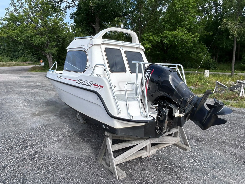 TG 5900 + Suzuki DF70