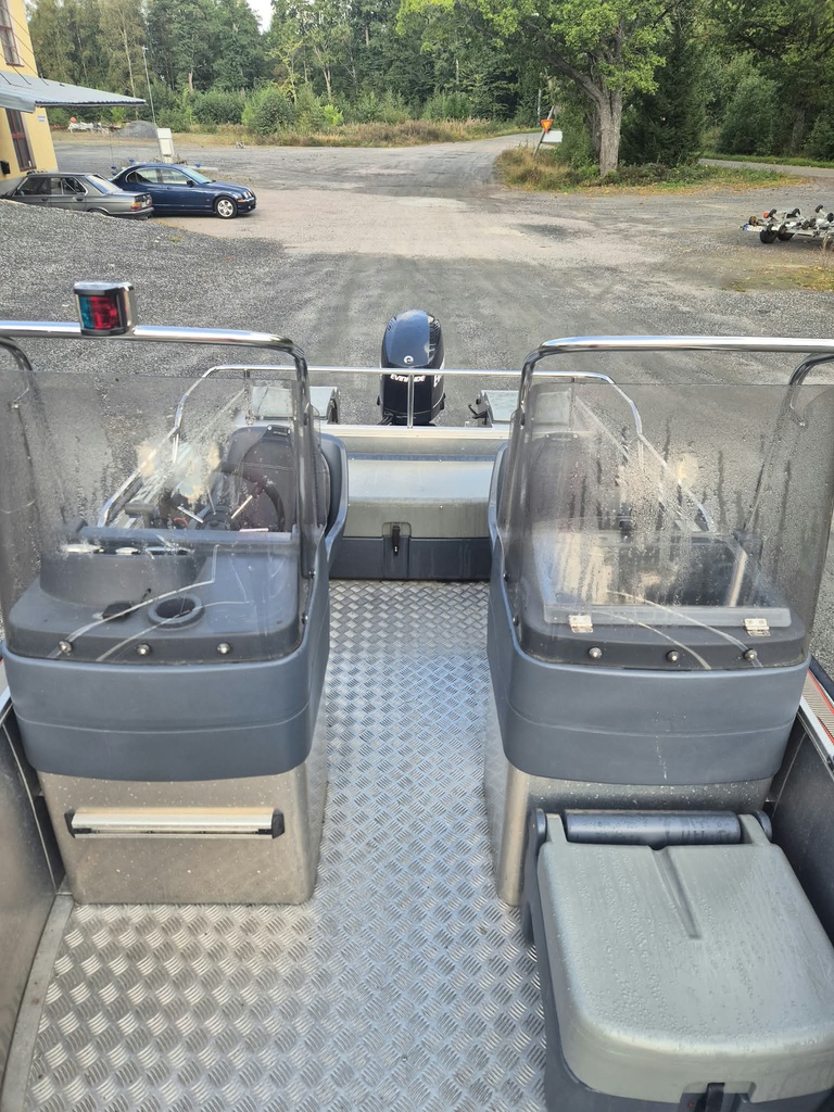 Faster 515SC + Evinrude E-TEC 90