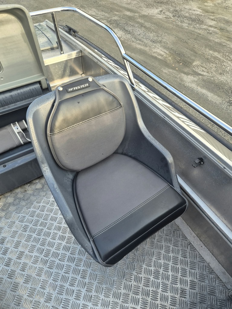Faster 515SC + Evinrude E-TEC 90