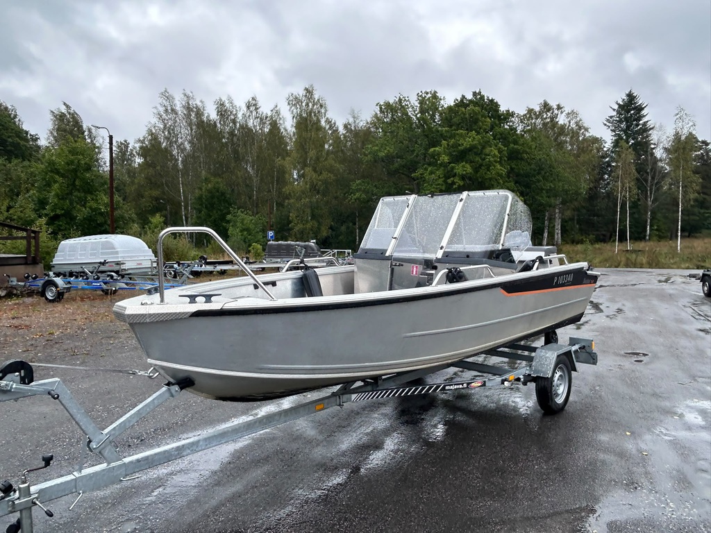 Buster M2 + Yamaha F40