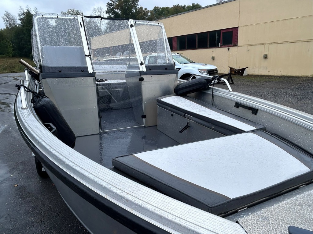Buster M2 + Yamaha F40