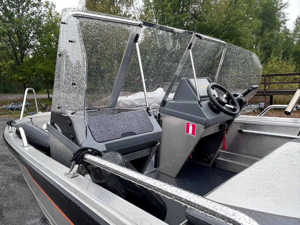 Buster M2 + Yamaha F40