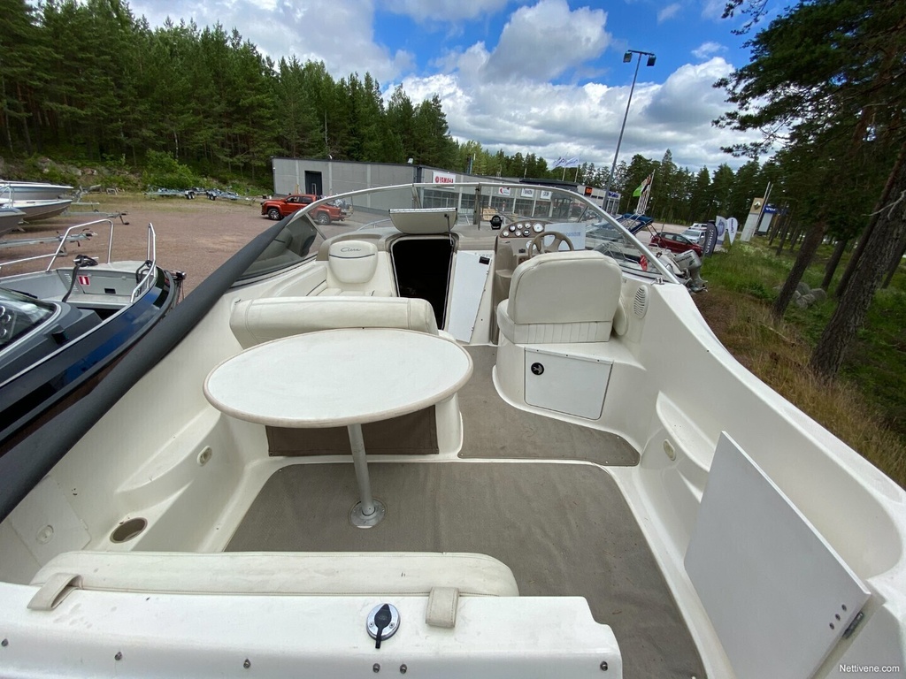 Käytetty vene. Bayliner 2655+Mercruiser 