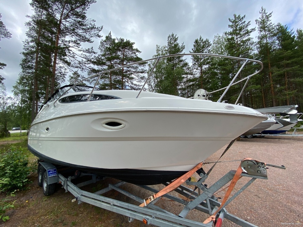 Käytetty vene. Bayliner 2655+Mercruiser 