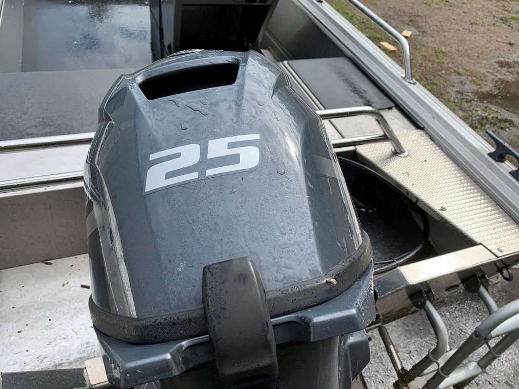 Buster S1 + Yamaha F25