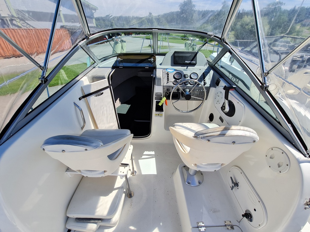Bayliner Trophy 2152+Mercruiser 1,7